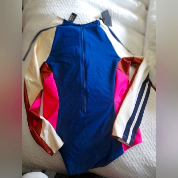 Hurley Set - Picture 1 of 5